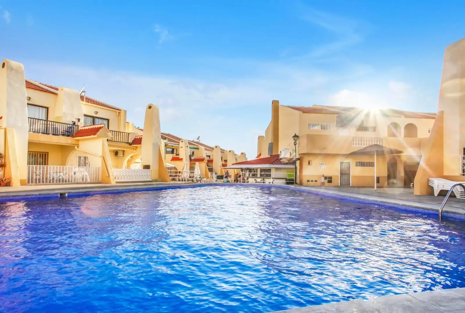 Apartamento con piscina en alquiler en Avenida Ernesto Sarti
