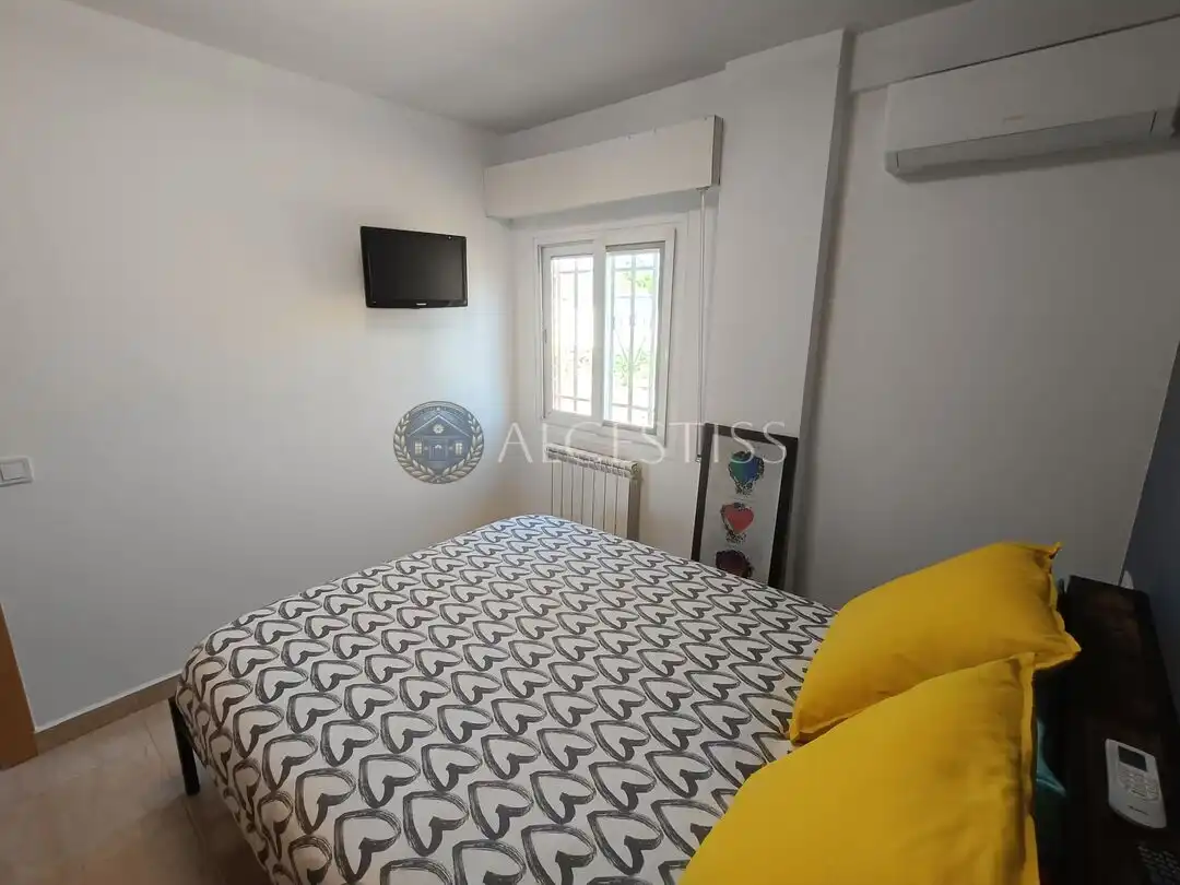 Dormitori de Casa o xalet en venda en El Viso de San Juan amb Aire condicionat, Calefacció i Jardí privat