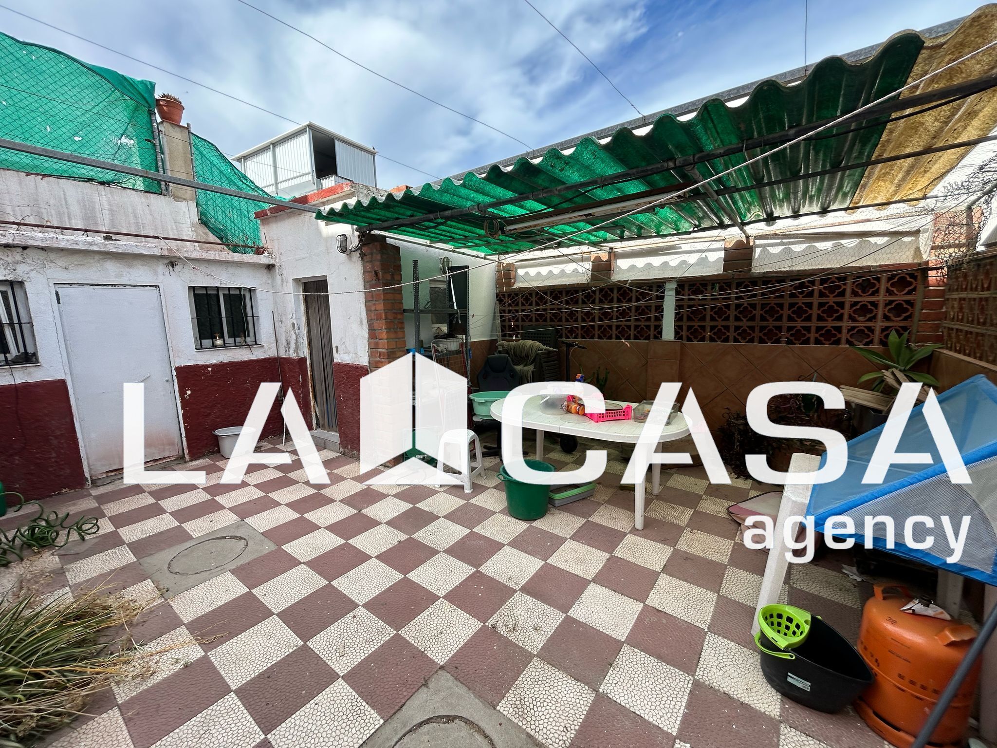 Vista exterior de Casa o chalet en venta en La Línea de la Concepción con Terraza