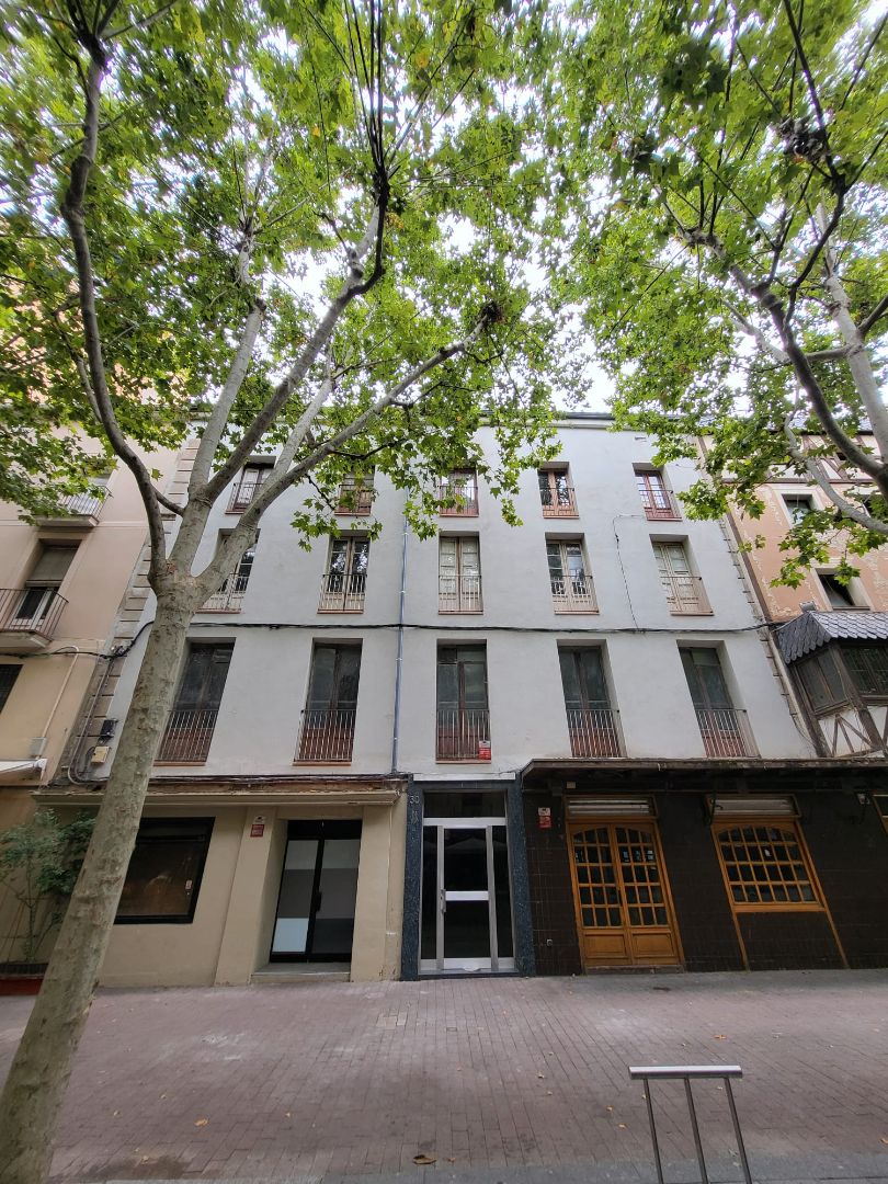 Vista exterior de Edifici en venda en Igualada amb Alarma