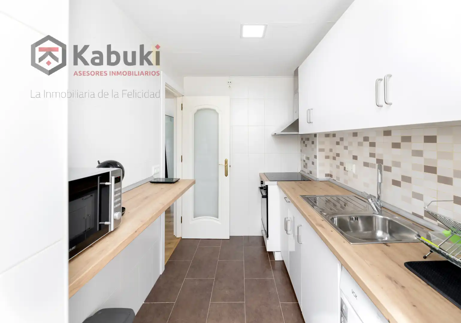 Kitchen of Flat for rent in Maracena  with Parquet flooring and Balcony