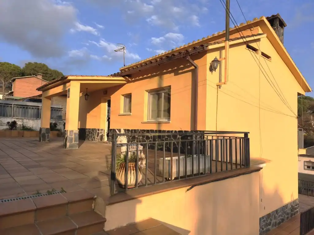 Casa amb terrassa en venda a Sant Pere de Vilamajor