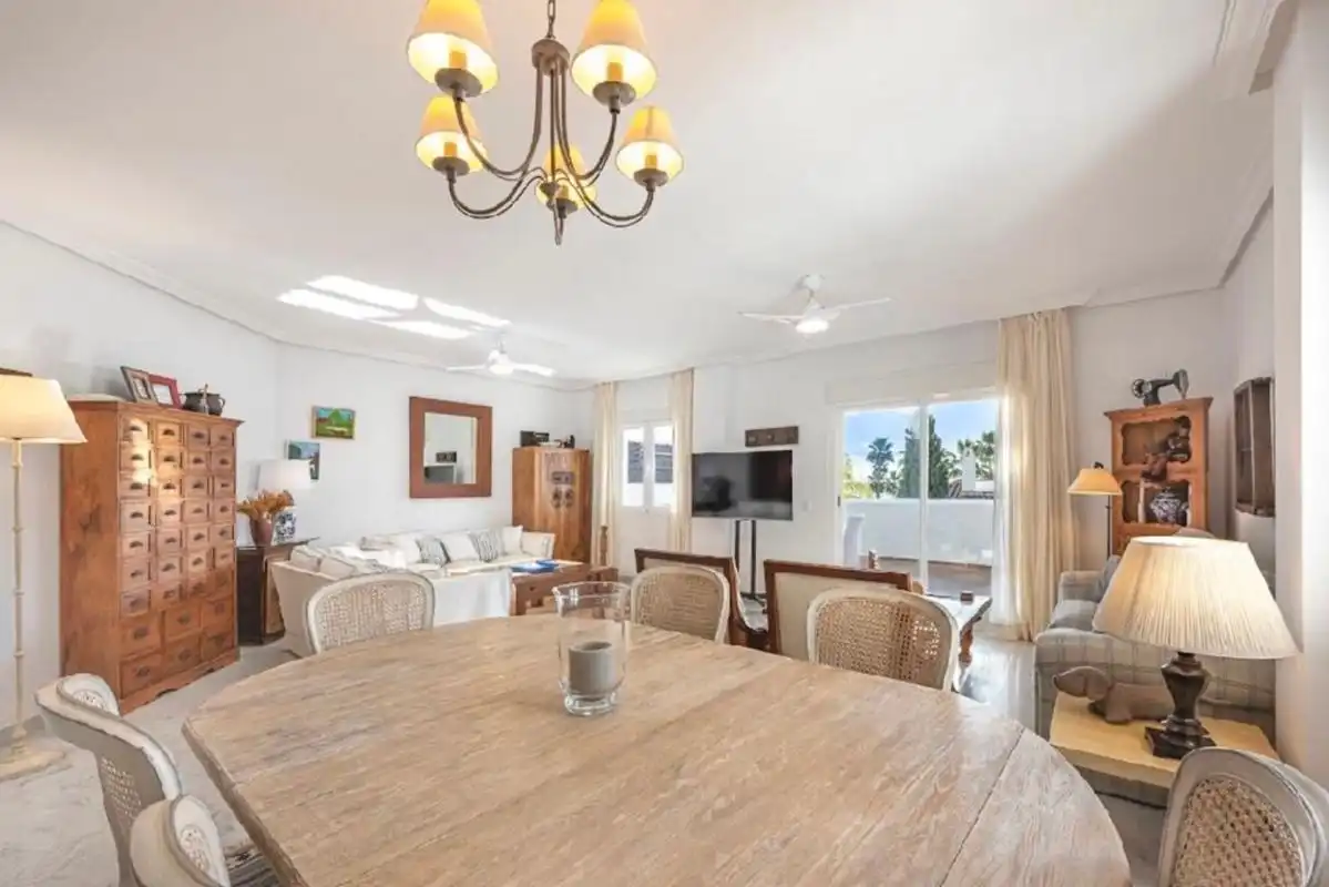 Esszimmer von Wohnung zum Verkauf in Marbella mit Klimaanlage, Heizung und Schwimmbad