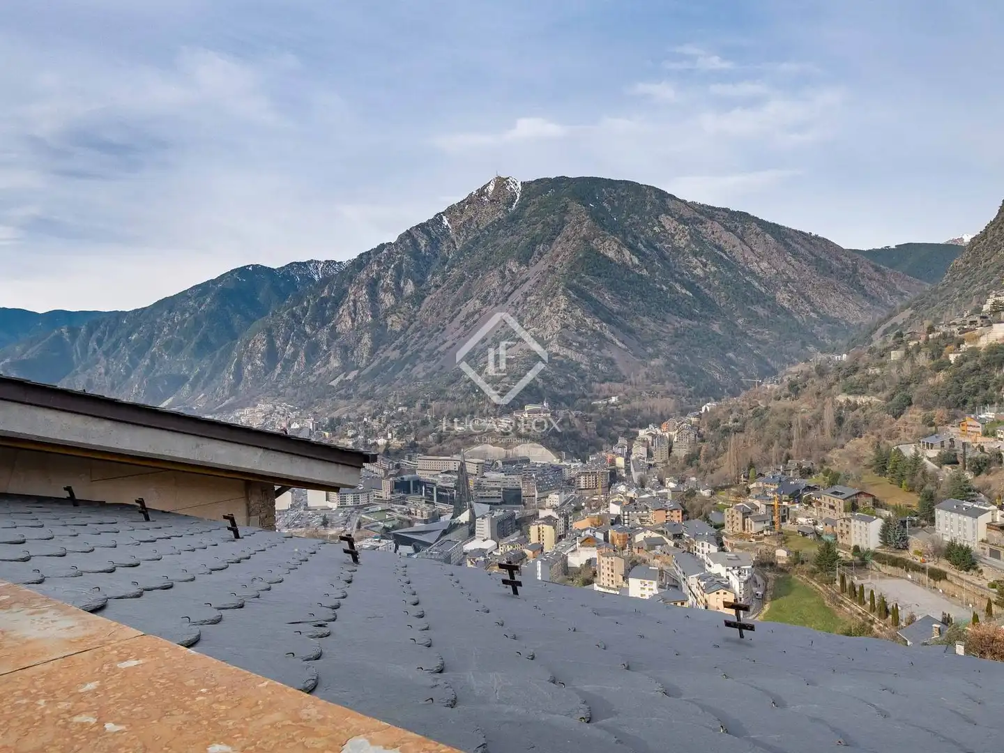Außenansicht von Dachboden zum Verkauf in Escaldes – Engordany mit Klimaanlage, Heizung und Privatgarten