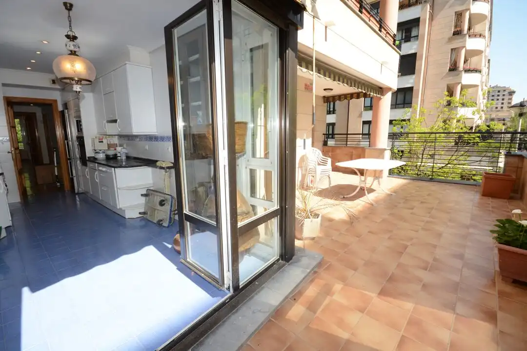 Terraza de Piso en venta en Donostia - San Sebastián  con Calefacción, Terraza y Trastero