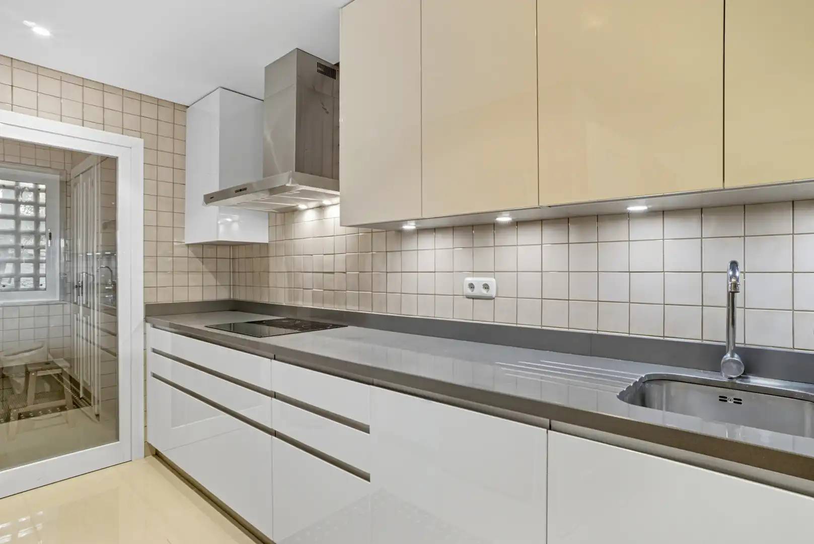 Wohnung mit Pool zum Verkauf in Nueva Andalucía, imagen 9