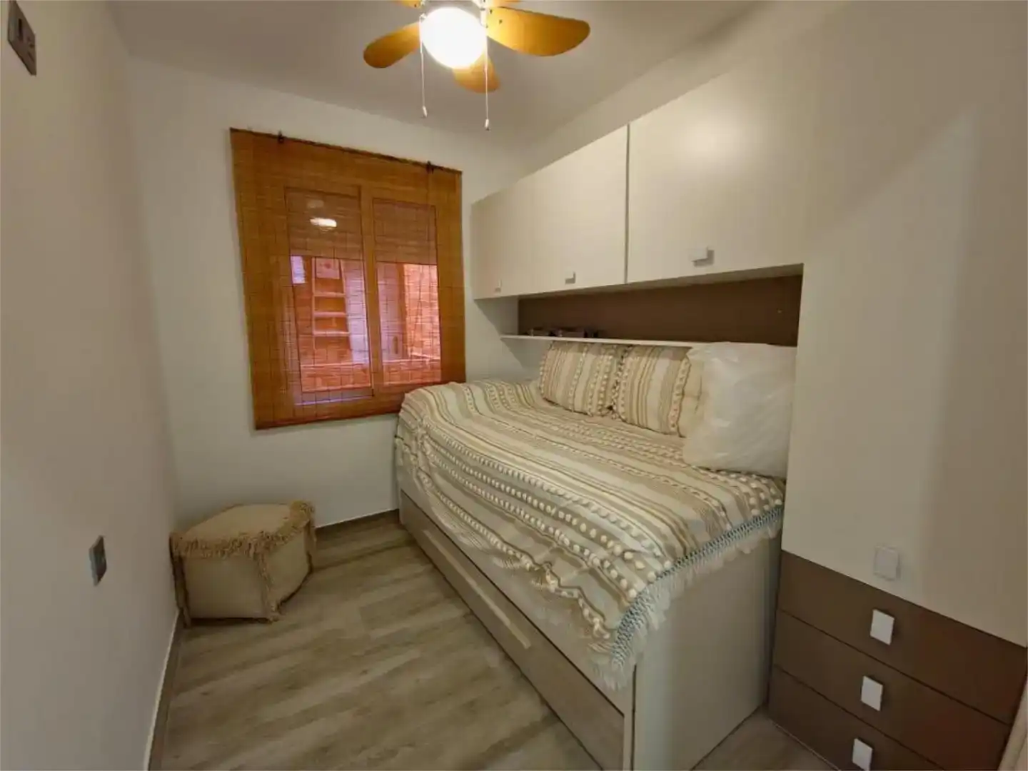 Dormitori de Apartament en venda en Santa Pola