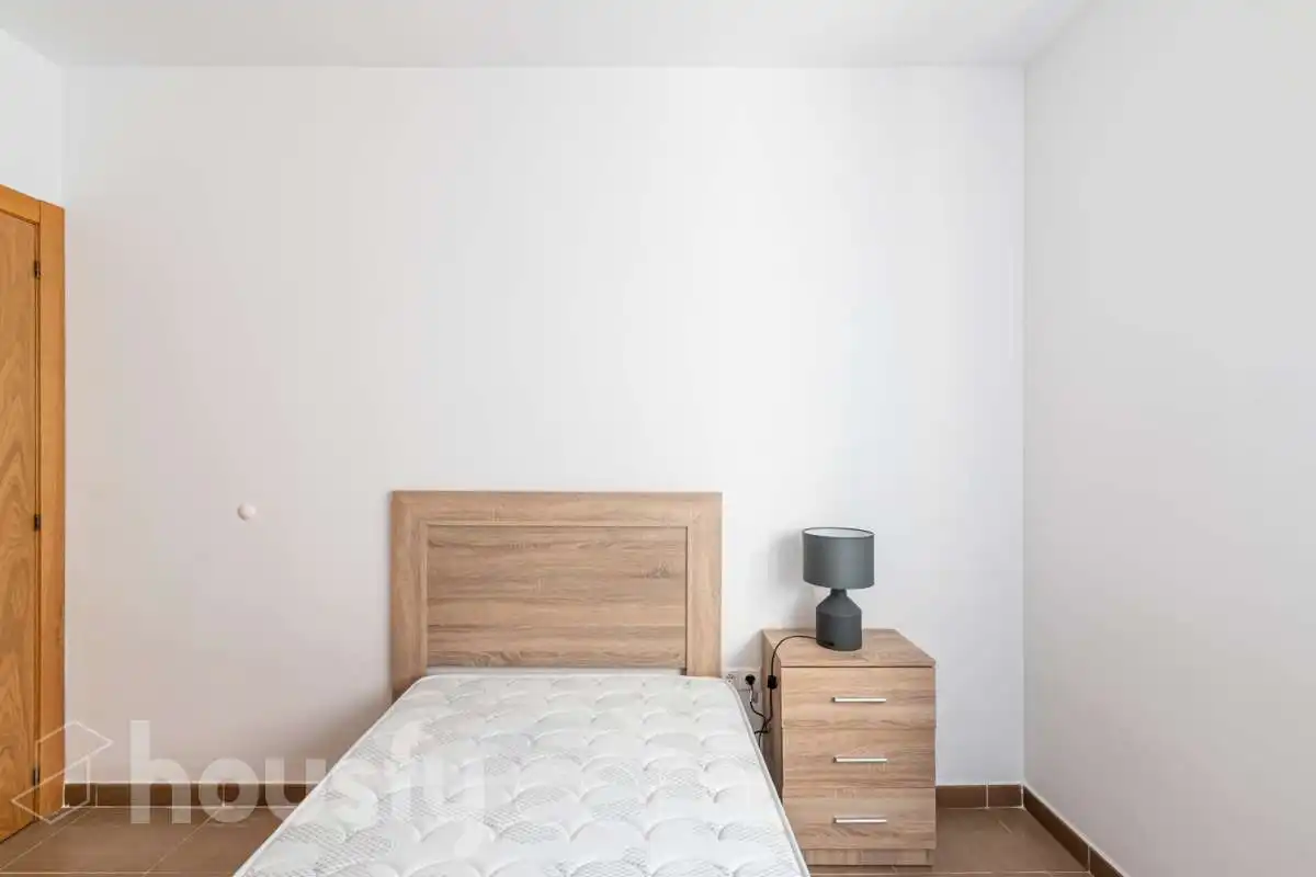 Dormitori de Pis de lloguer en Sagunto / Sagunt amb Parquet, Moblat i Balcó