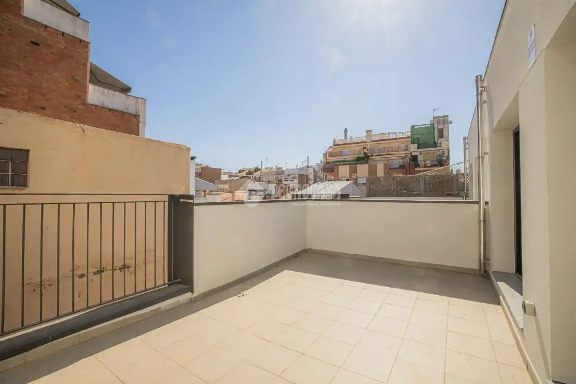 Terrassa de Casa adosada en venda en Badalona amb Terrassa i Traster