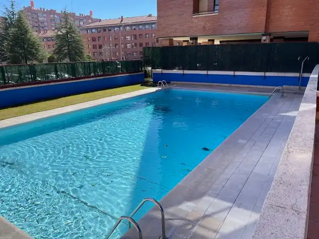 Piscina de Pis en venda en Valladolid amb Calefacció, Jardí privat i Parquet