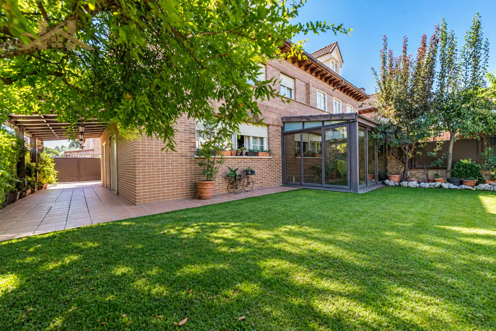 Jardín de Casa adosada en venta en Majadahonda con Aire acondicionado, Calefacción y Jardín privado