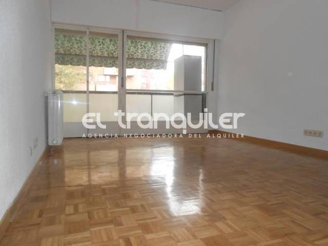 Piso en Alquiler en Calle Doctor Esquerdo en Estrella