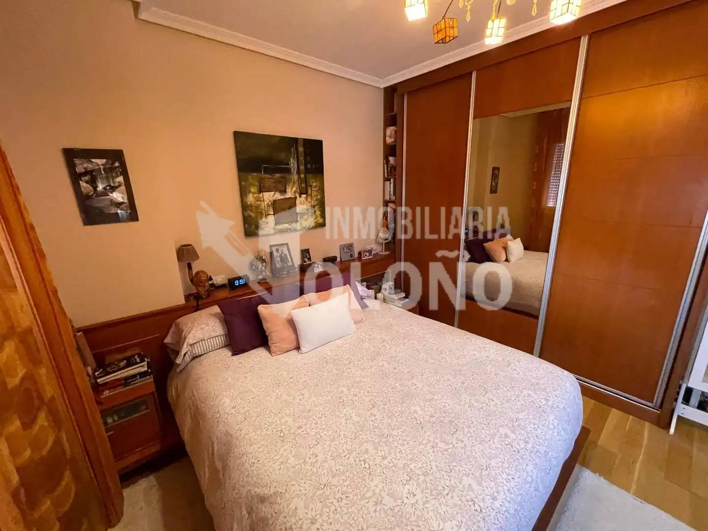 Dormitori de Casa adosada en venda en Alesanco amb Calefacció, Jardí privat i Parquet