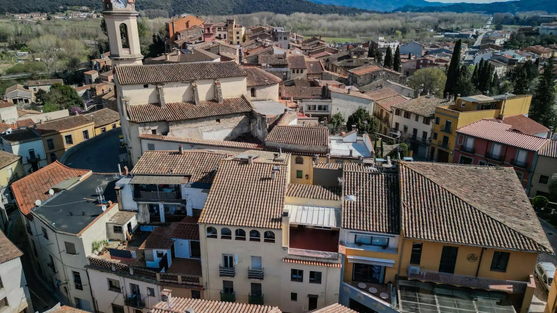 Vista exterior de Casa adosada en venda en Anglès amb Terrassa