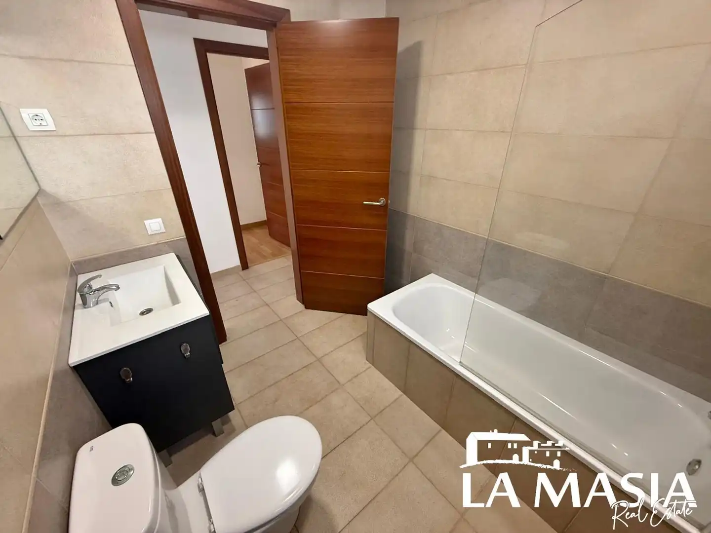 Badezimmer von Haus oder Chalet zum Verkauf in Olivella mit Heizung, Privatgarten und Abstellraum