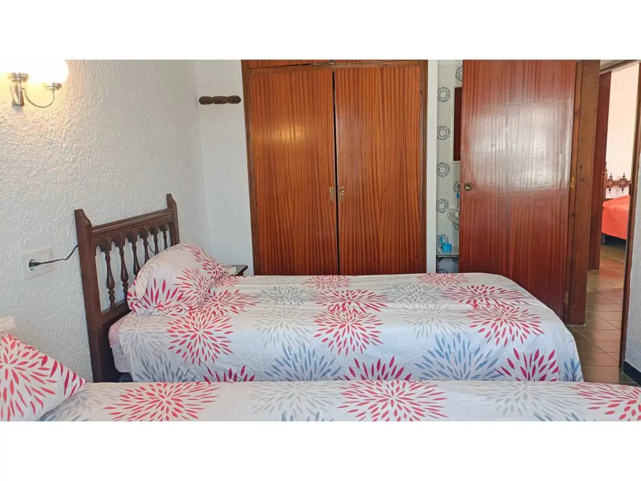 Dormitori de Casa o xalet en venda en L'Escala amb Aire condicionat, Jardí privat i Terrassa