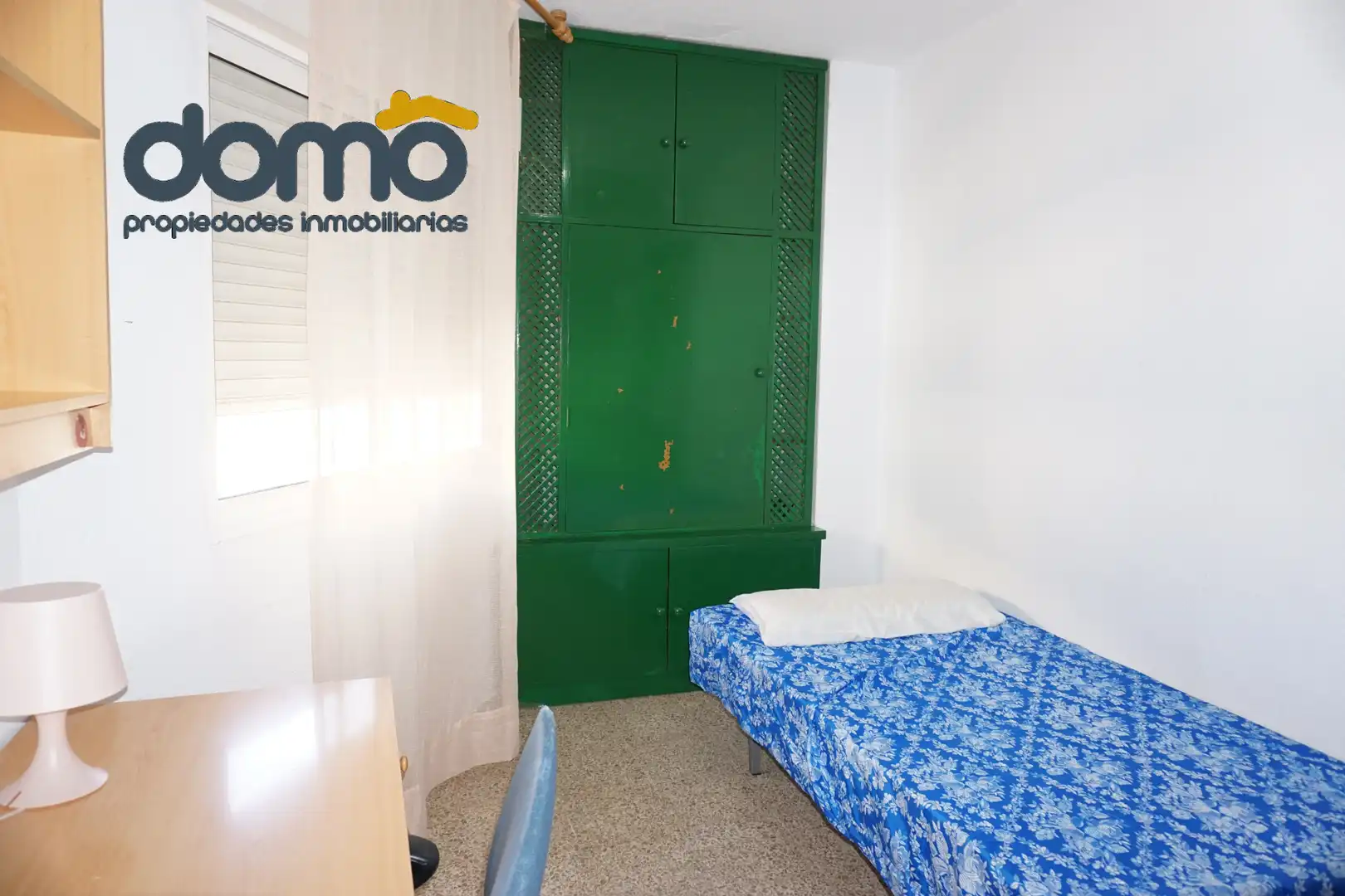 Habitación de Piso en venta en Granada con Calefacción, Amueblado y Horno
