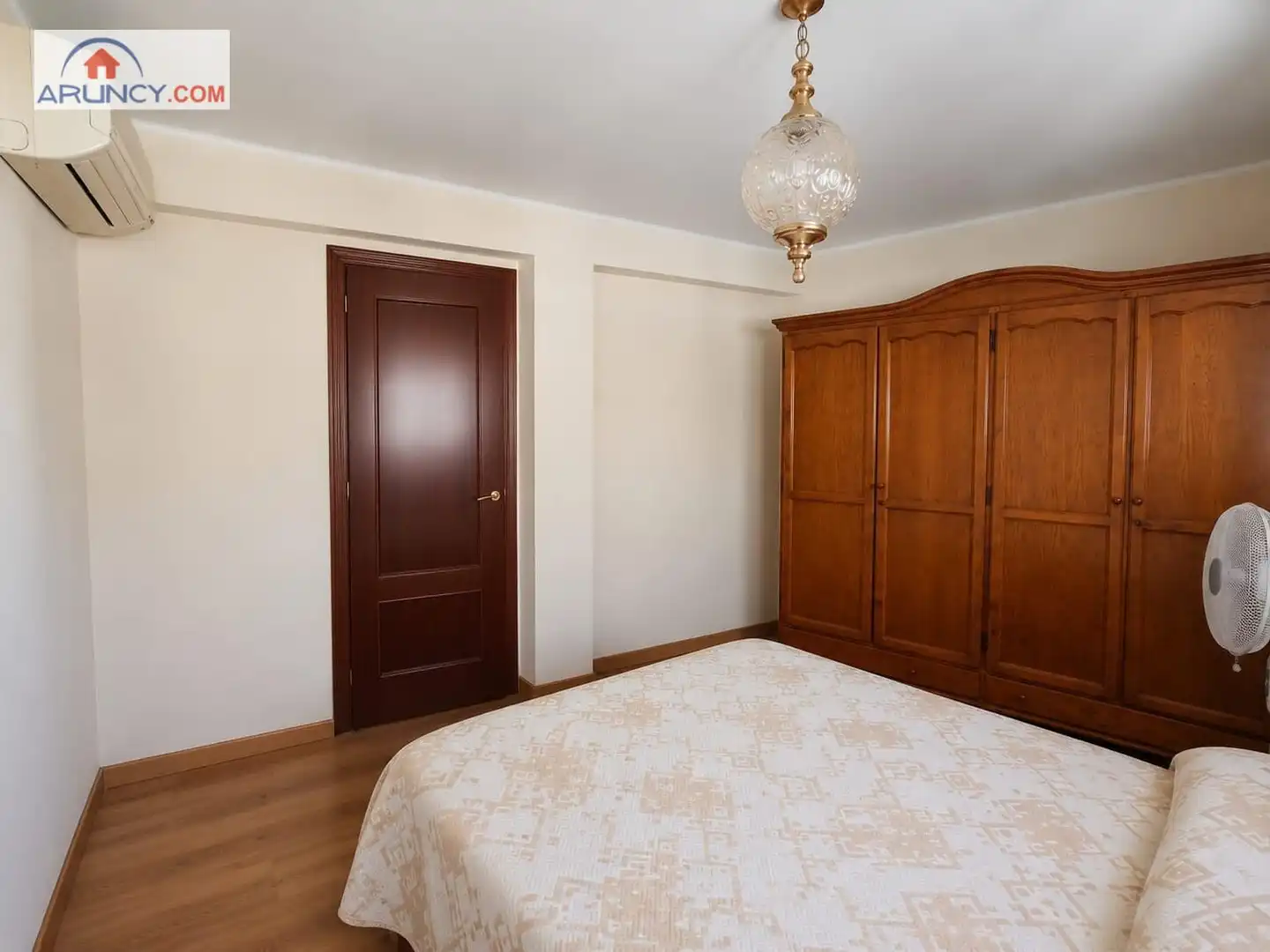 Habitación de Piso en venta en Sevilla con Aire acondicionado, Terraza y Amueblado