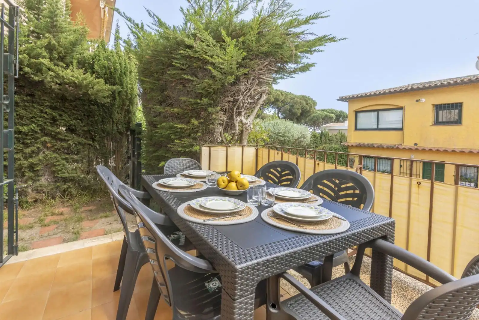 Terrasse von Einfamilien-Reihenhaus zum Verkauf in Palafrugell mit Heizung, Terrasse und Abstellraum