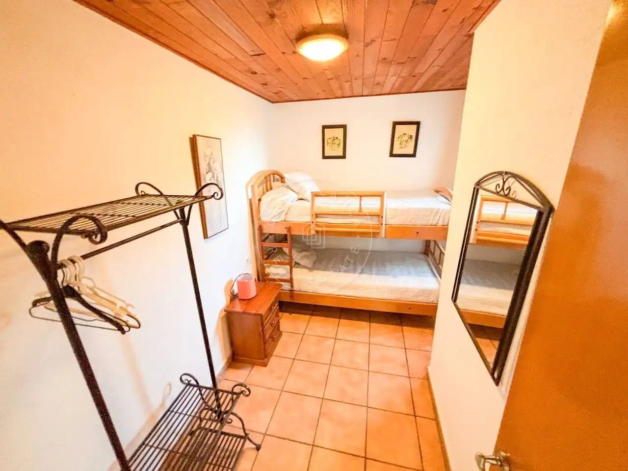Schlafzimmer von Haus oder Chalet zum Verkauf in Lloret de Mar mit Heizung, Privatgarten und Abstellraum