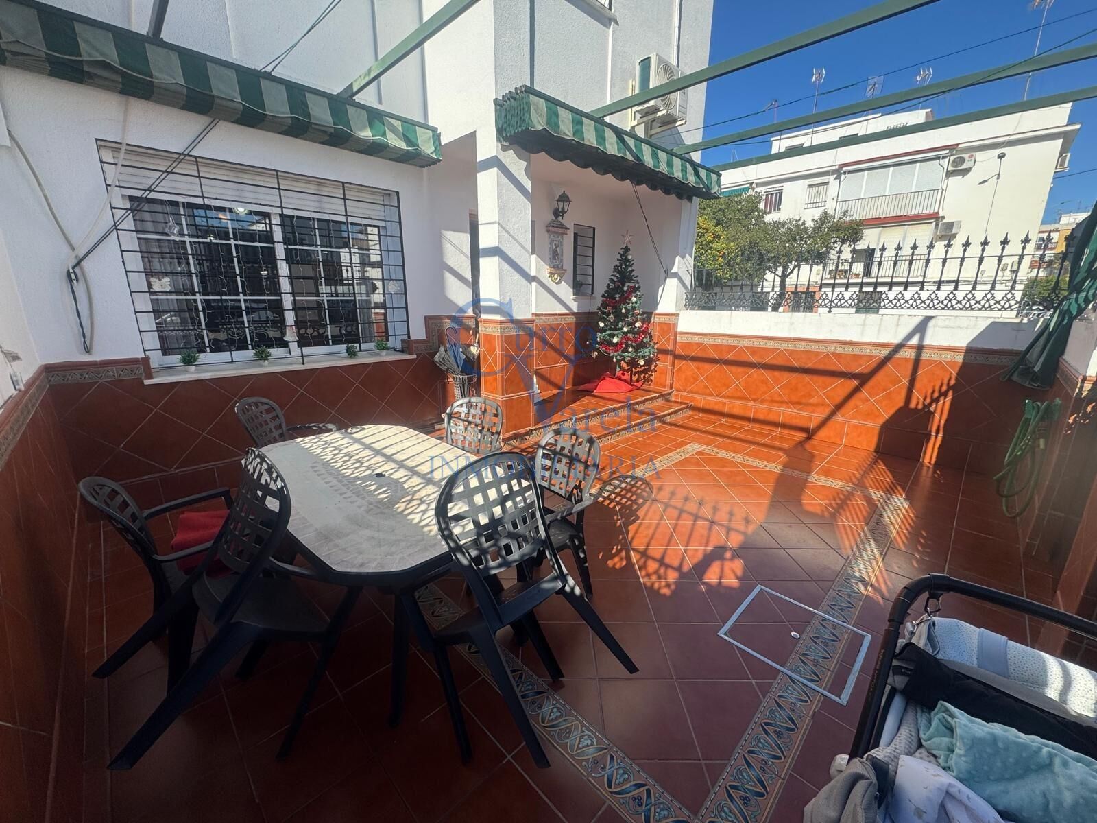 Terrace of House or chalet for sale in Dos Hermanas