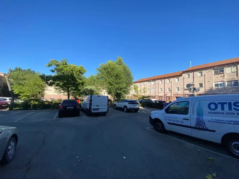 Parking de Piso en venta en Madrid con Aire acondicionado y Calefacción