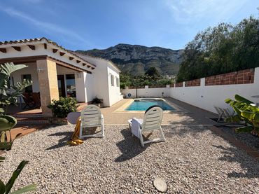 Villa mit Balkon zum Verkauf in El Montgó