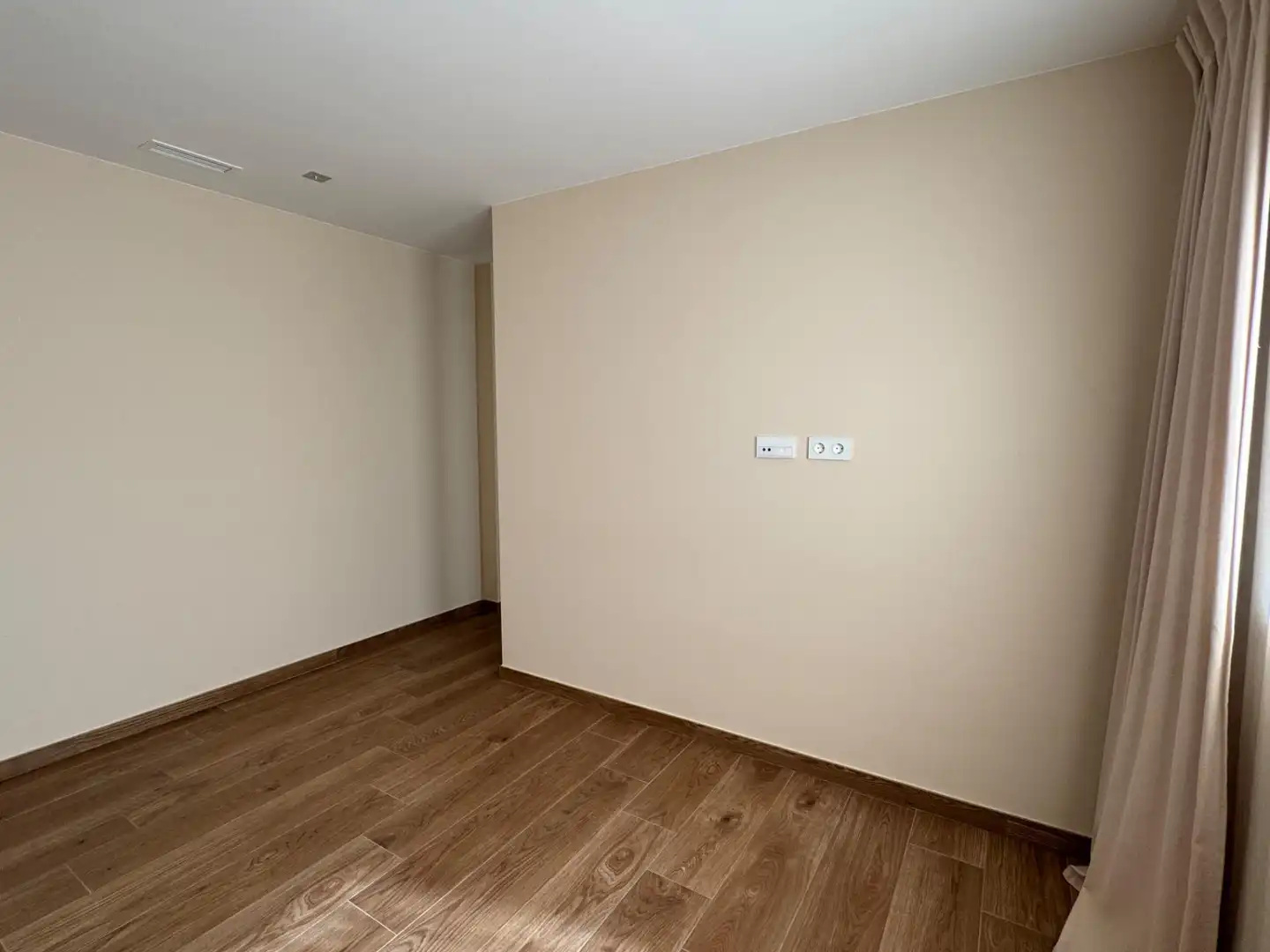 Houses for sale in La Pobla de Vallbona  with Air Conditioner, Private garden and Terrace