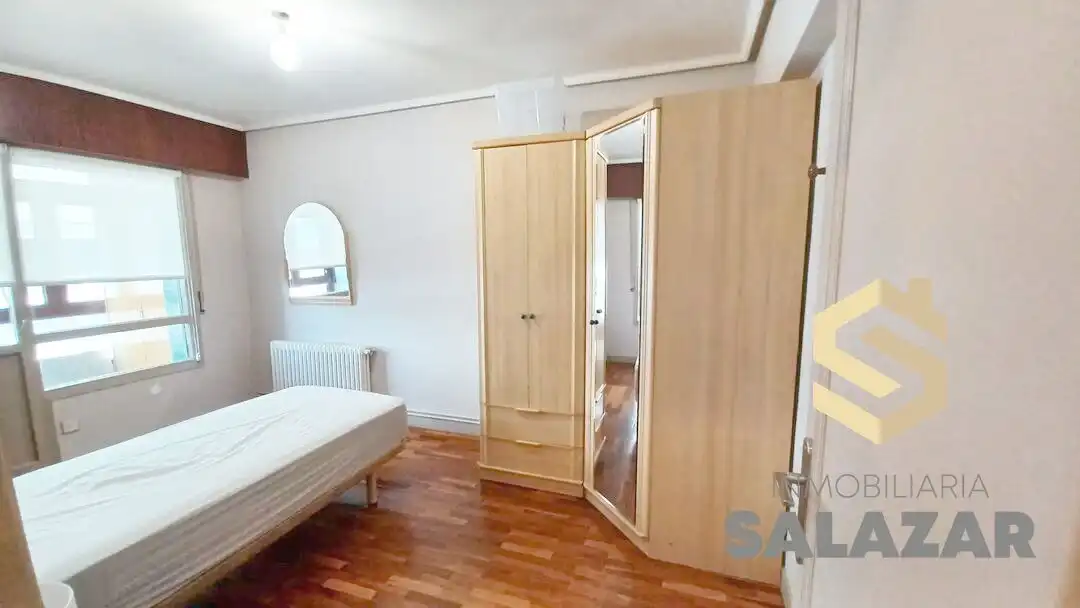 Flat for rent in Haro Plaza, Santutxu - Basarrate