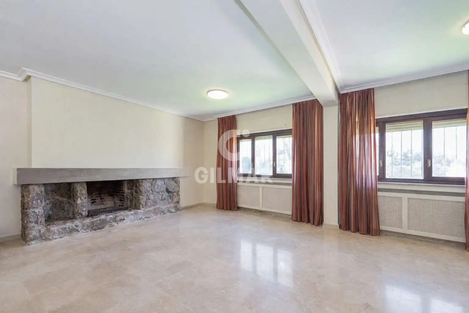 Sala de estar de Casa o chalet en venta en Pozuelo de Alarcón con Calefacción, Jardín privado y Piscina