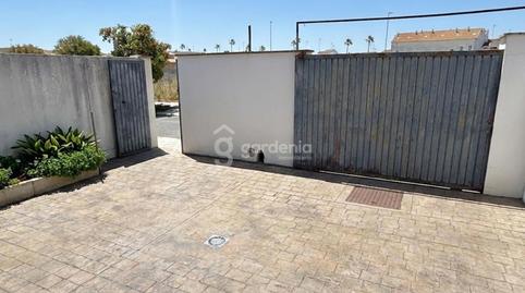 Foto 4 de Casa adosada en venda a Cronista M Garcia Fdez, Carrión de los Céspedes, Sevilla