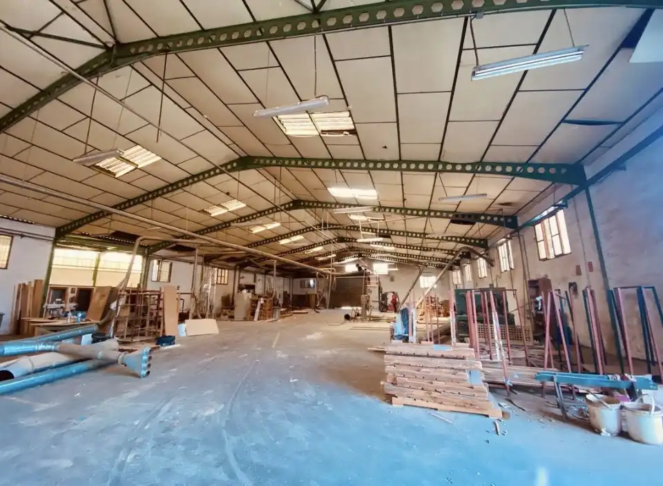 Nave industrielle à vendre à Pego