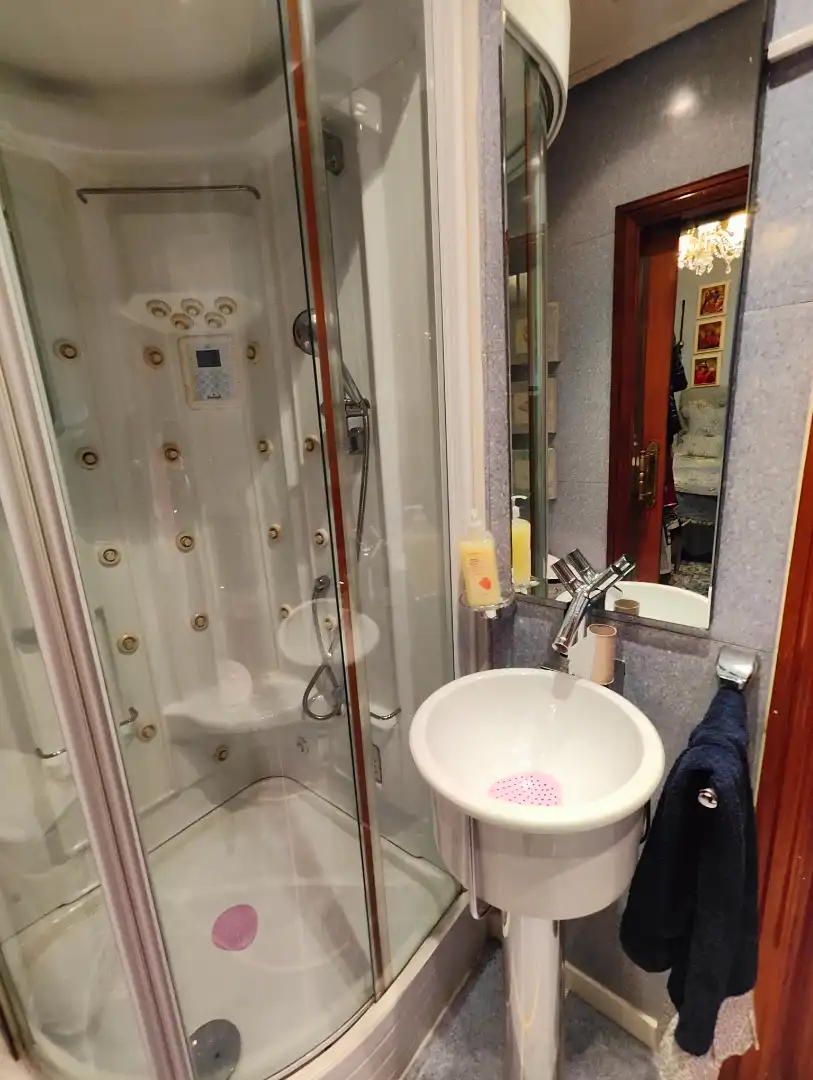 Baño de Piso en venta en Madrid con Aire acondicionado, Calefacción y Parquet