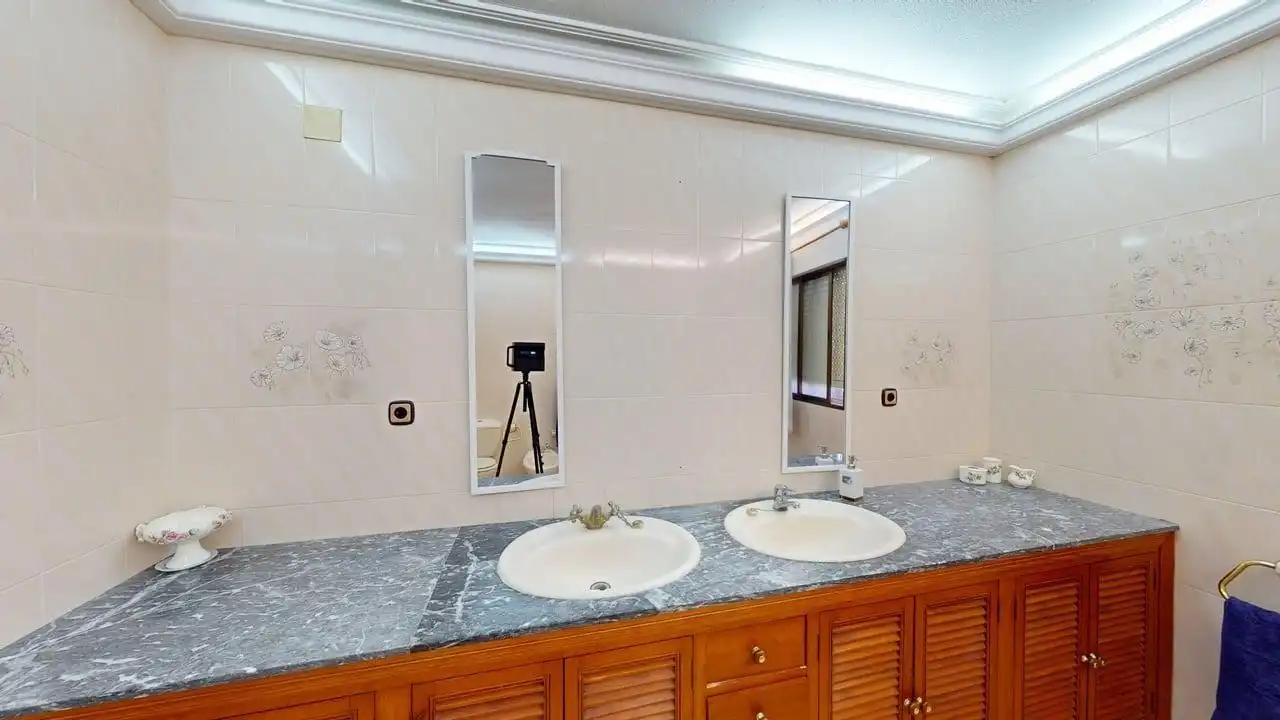 Badezimmer von Haus oder Chalet zur Miete in Gerena mit Möbliert