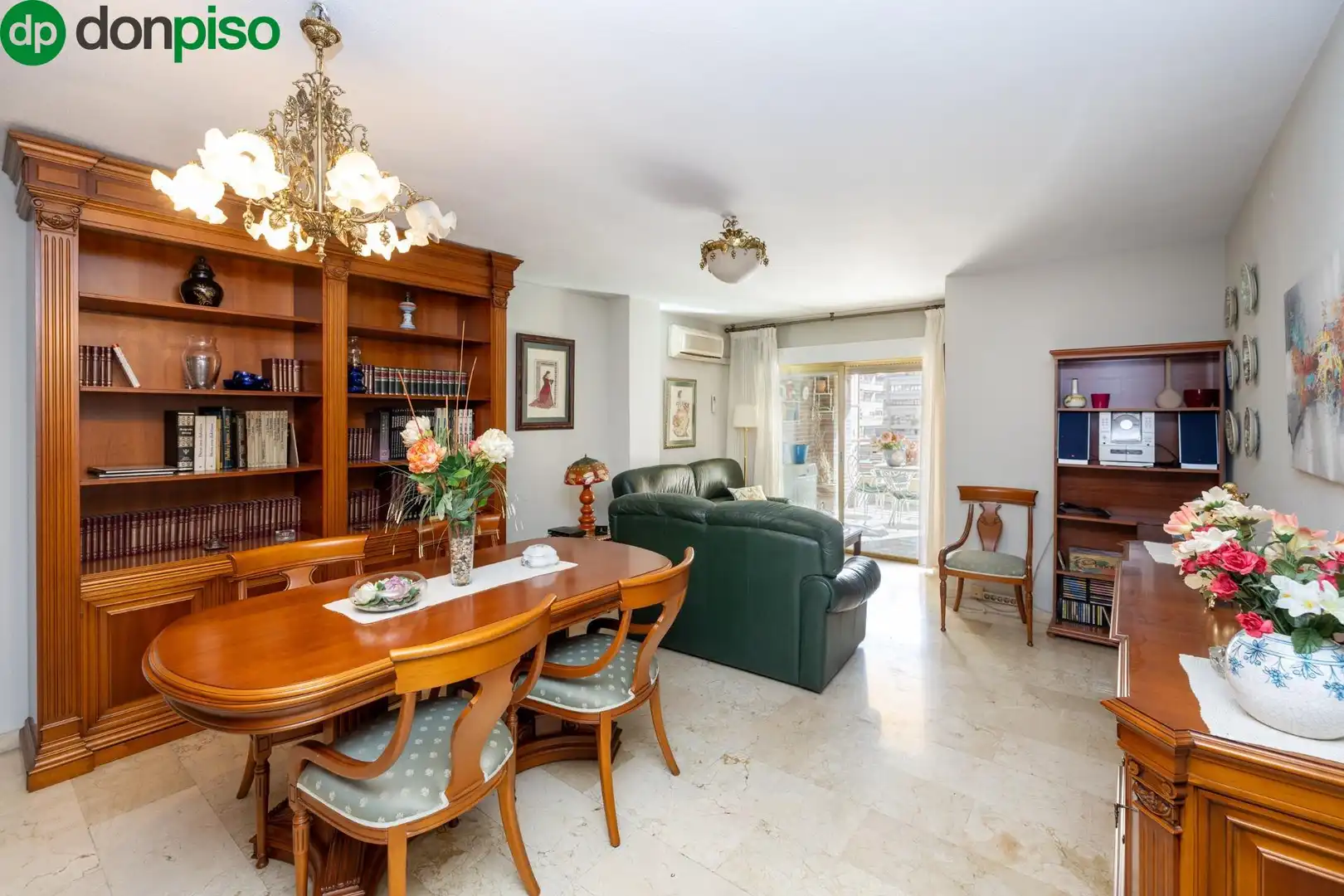Dining room of Flat for sale in Granada  with Air Conditioner, Heating and Terrace