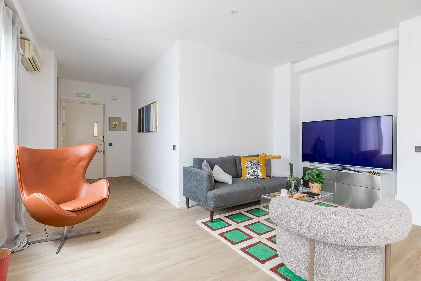Sala d'estar de Apartament en venda en Madrid amb Aire condicionat, Calefacció i Moblat