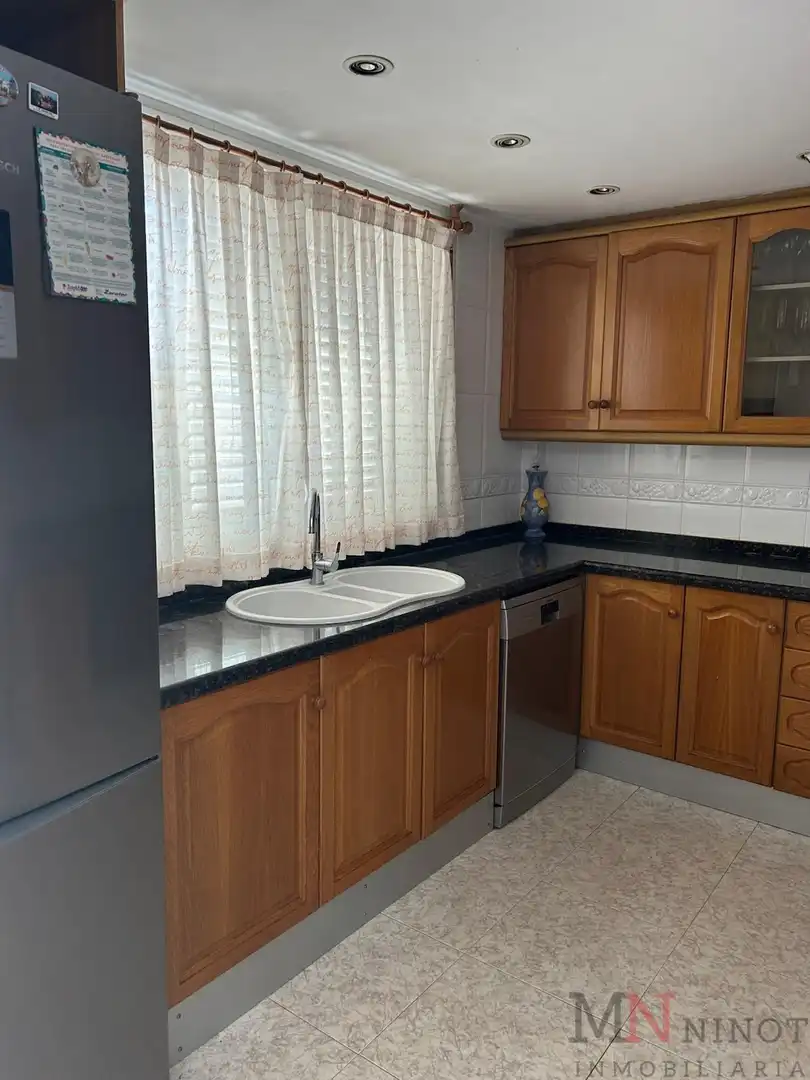 Cuina de Casa o xalet de lloguer en Benicasim / Benicàssim amb Aire condicionat, Calefacció i Terrassa