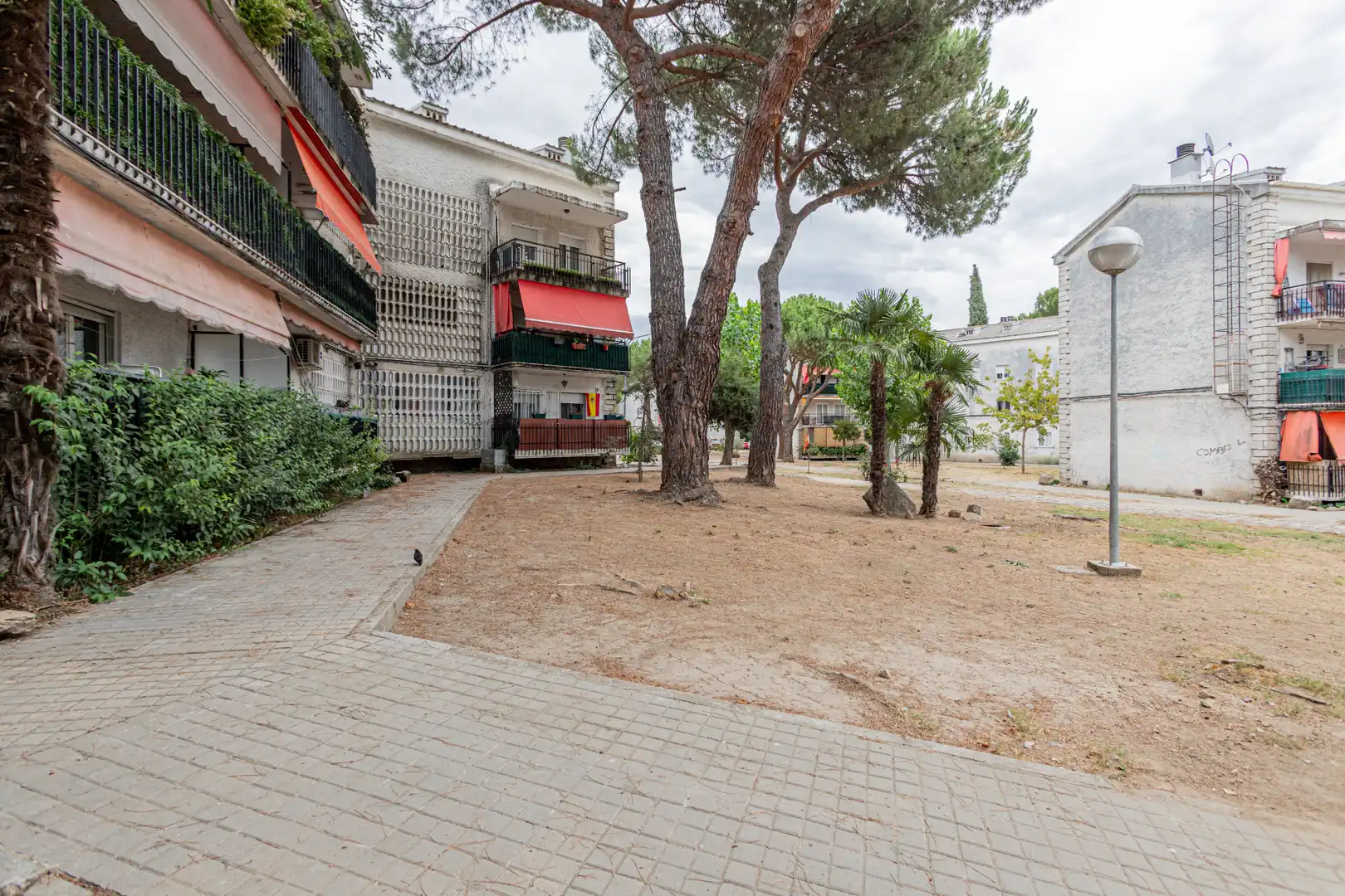Vista exterior de Dúplex en venta en Collado Villalba con Calefacción, Terraza y Piscina comunitaria