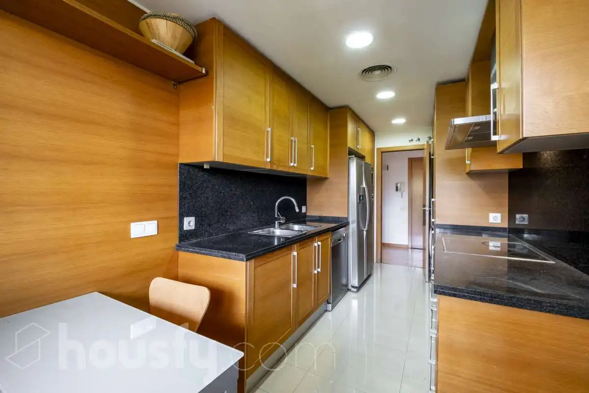 Kitchen of Flat for sale in Sant Cugat del Vallès  with Air Conditioner, Heating and Private garden