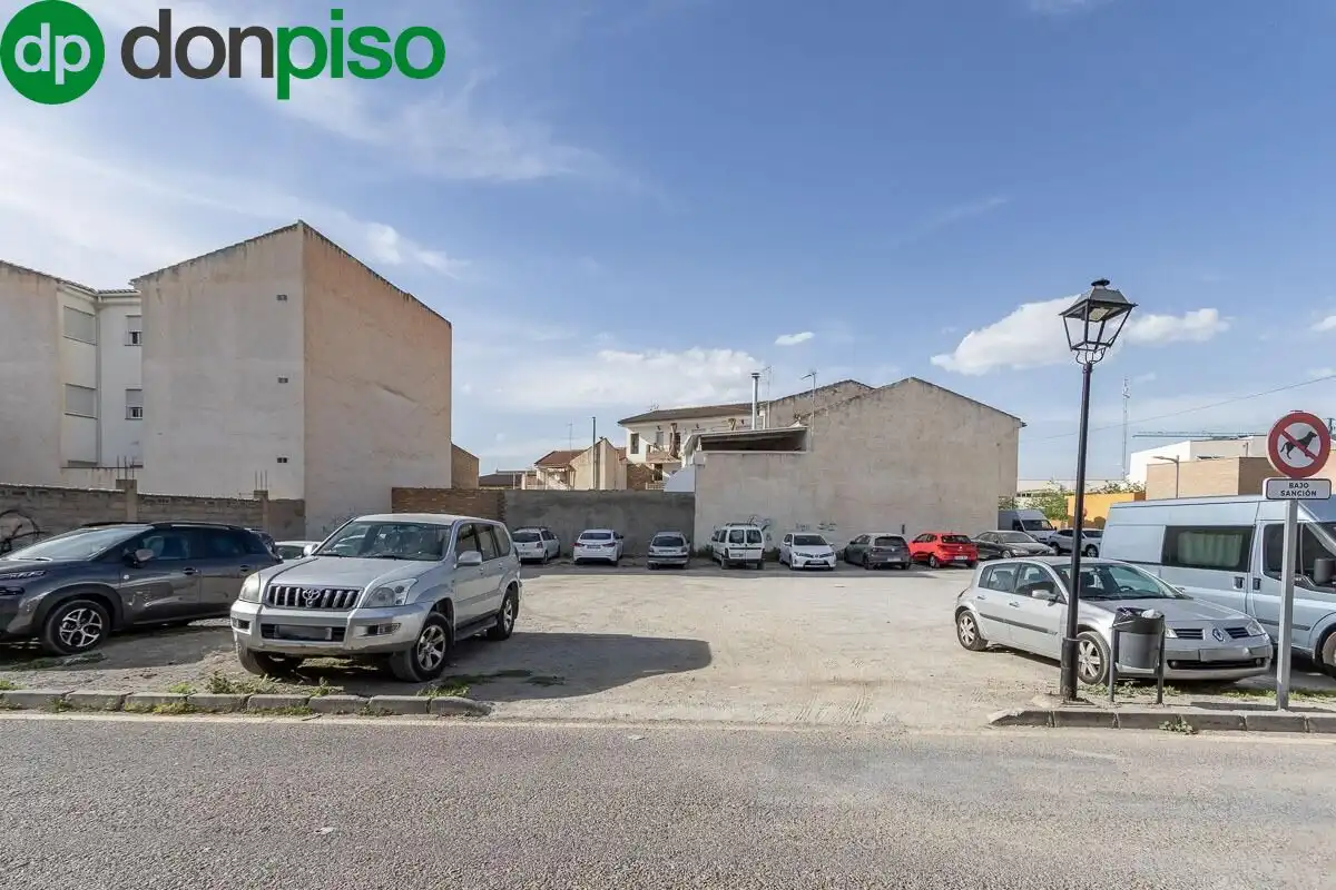 Parkplatz von Residential zum Verkauf in Churriana de la Vega