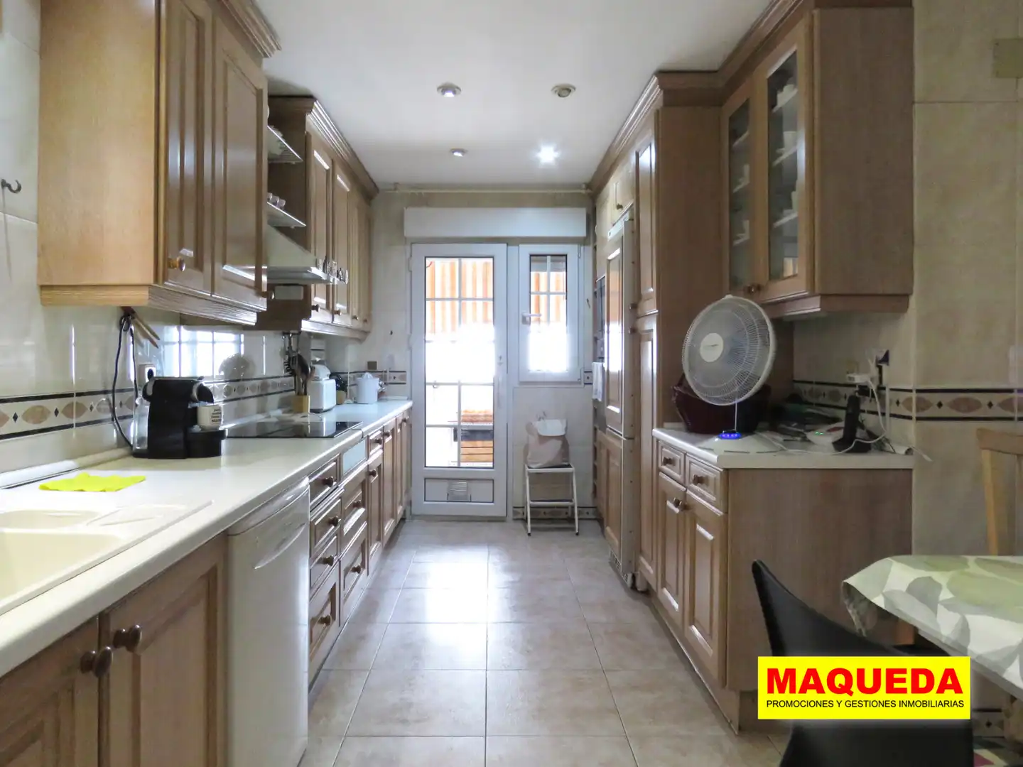 Kitchen of Flat for sale in Alcorcón  with Air Conditioner, Heating and Parquet flooring