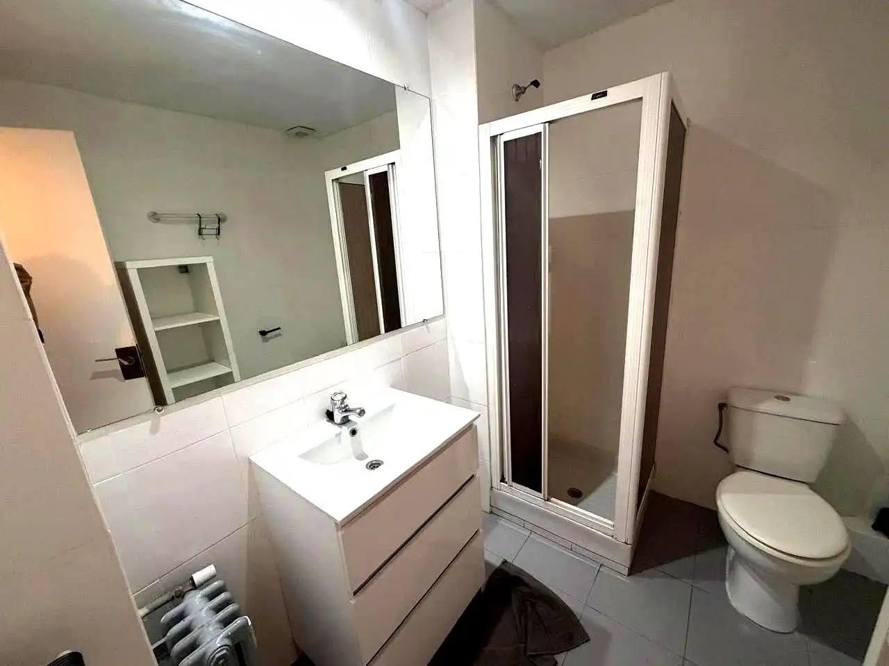 Bathroom of Flat for rent in Madrid  with Air Conditioner, Heating and Terrace