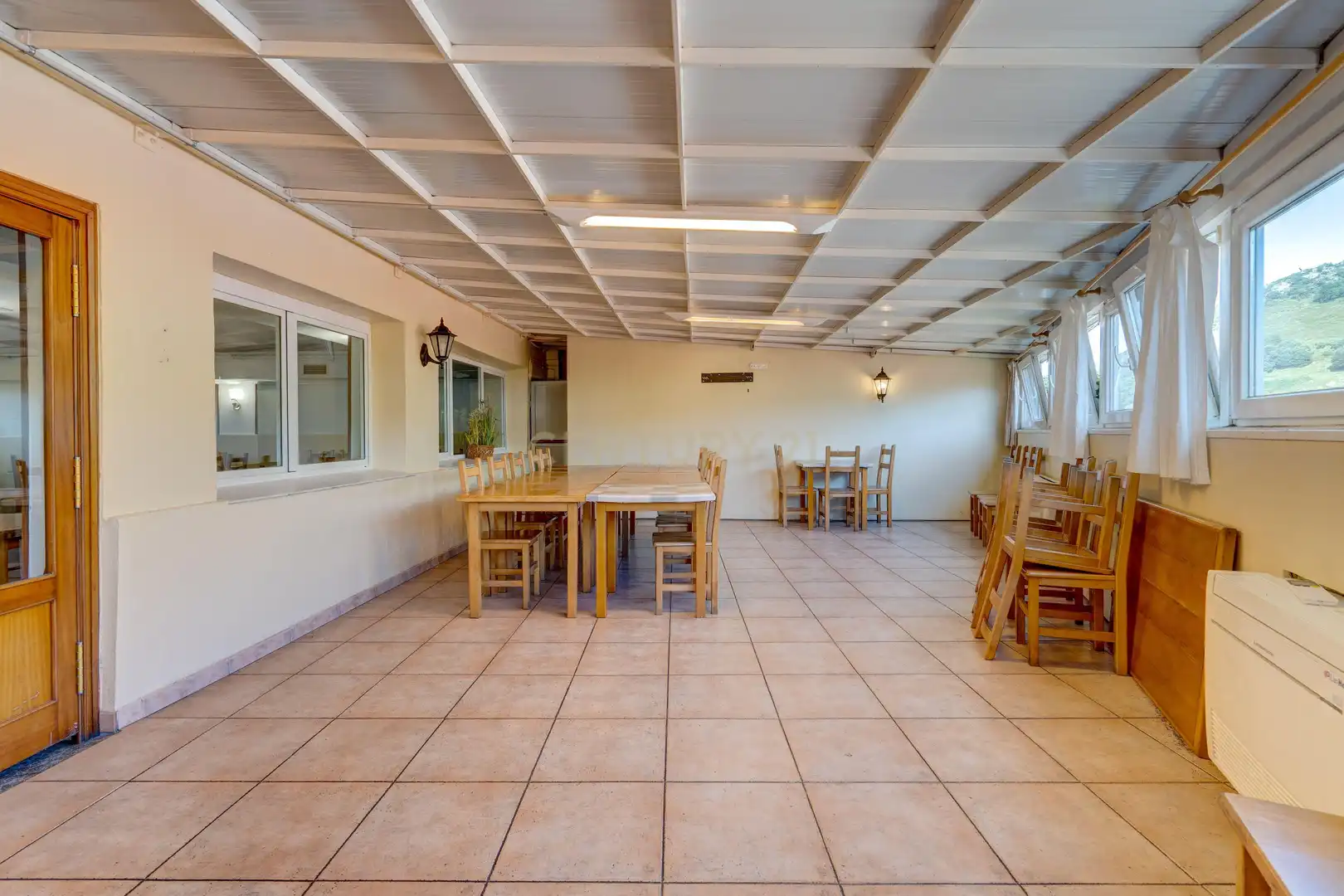 Commercial properties for sale in Deba  with Air Conditioner