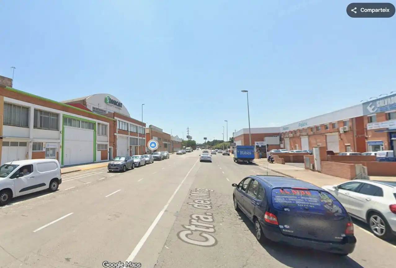 Industrial buildings for rent in Centre