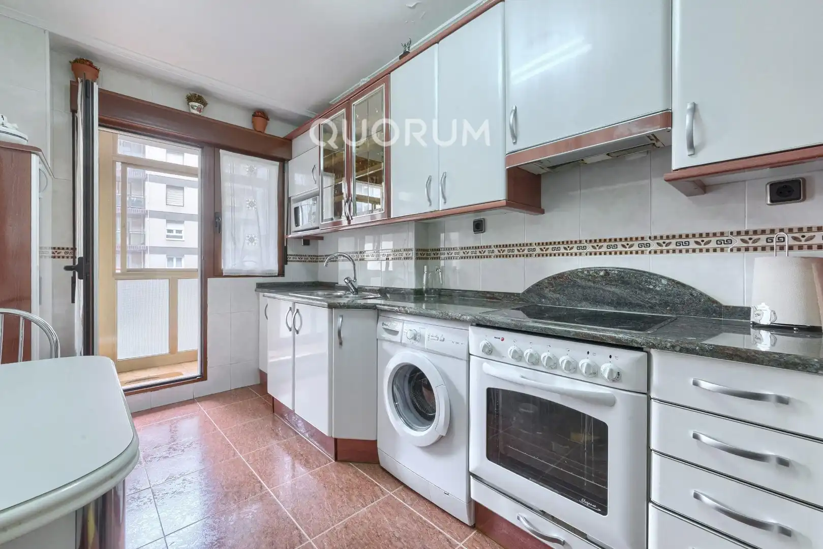 Piso con terraza en venta en Centro - Ariz - Uribarri, imagen 6