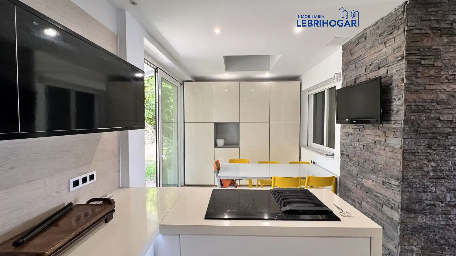 Cocina de Casa adosada en venta en Lebrija con Aire acondicionado, Calefacción y Terraza