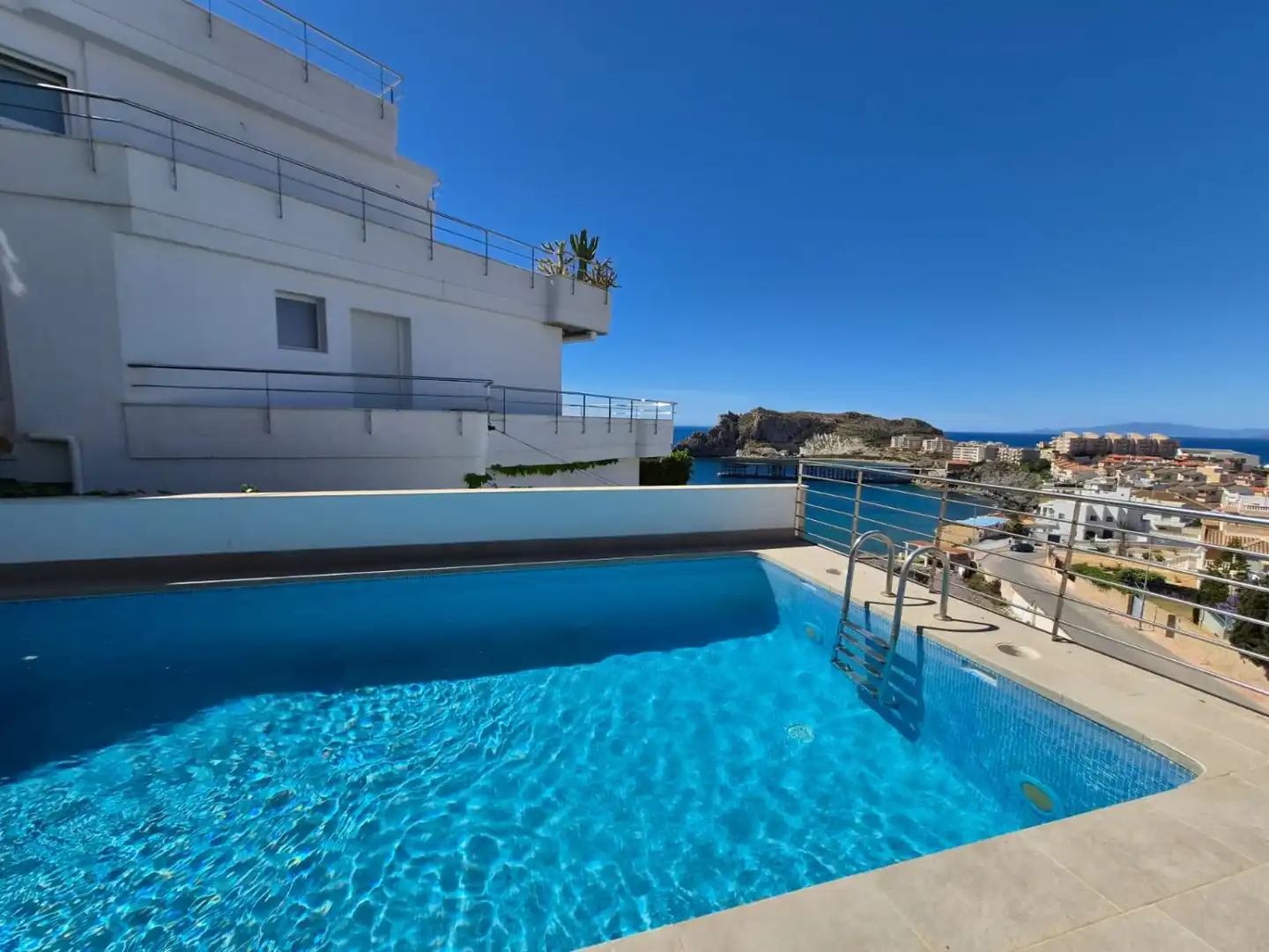 Schwimmbecken von Haus oder Chalet zum Verkauf in Águilas mit Klimaanlage und Schwimmbad
