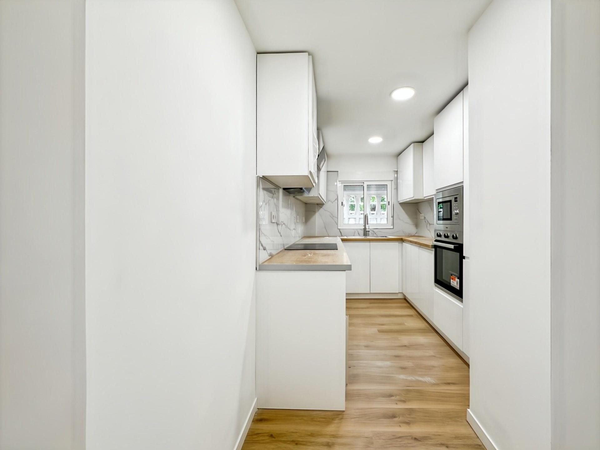 Kitchen of Flat for sale in Badalona  with Balcony