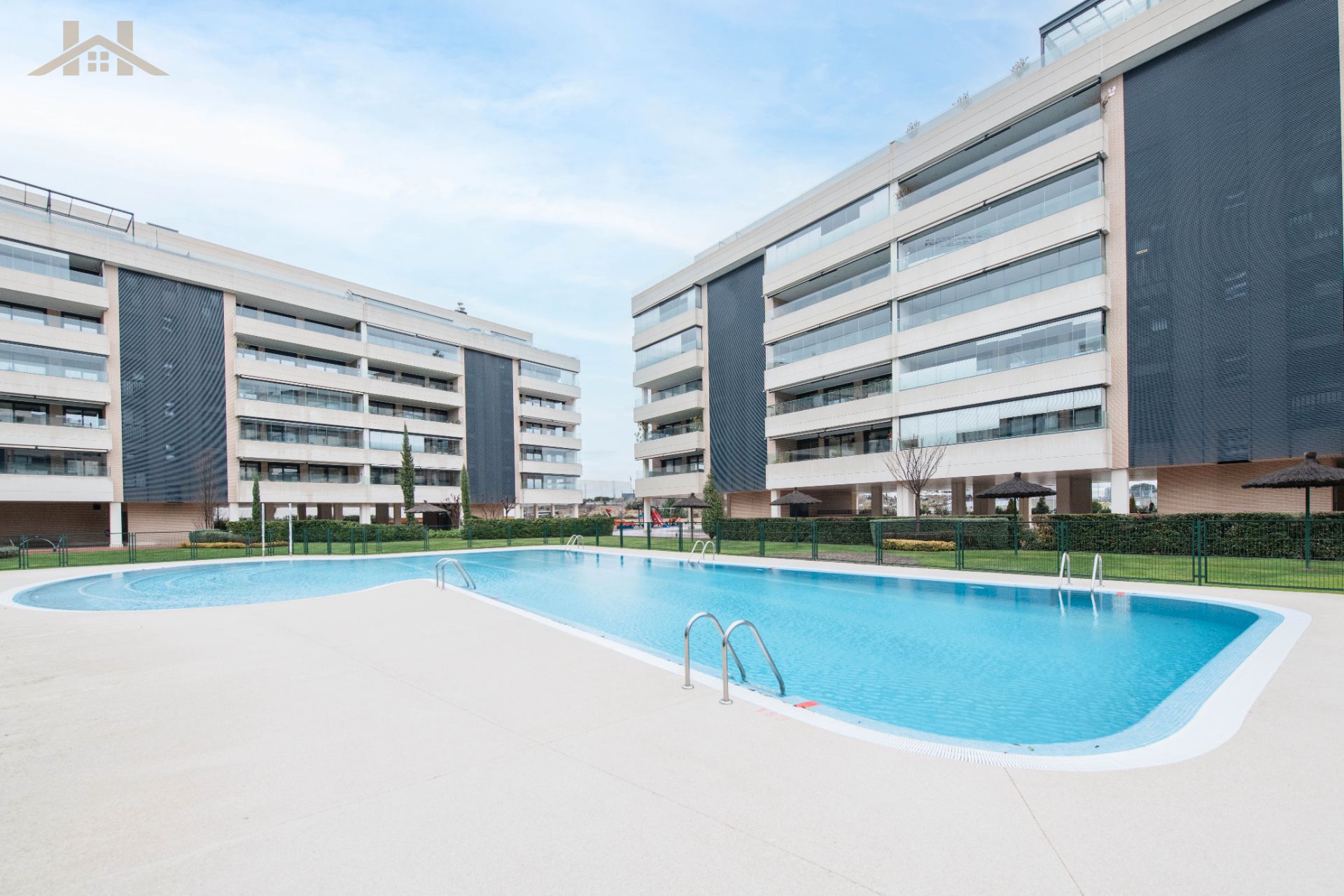 Piscina de Pis en venda en Tres Cantos amb Aire condicionat, Calefacció i Terrassa