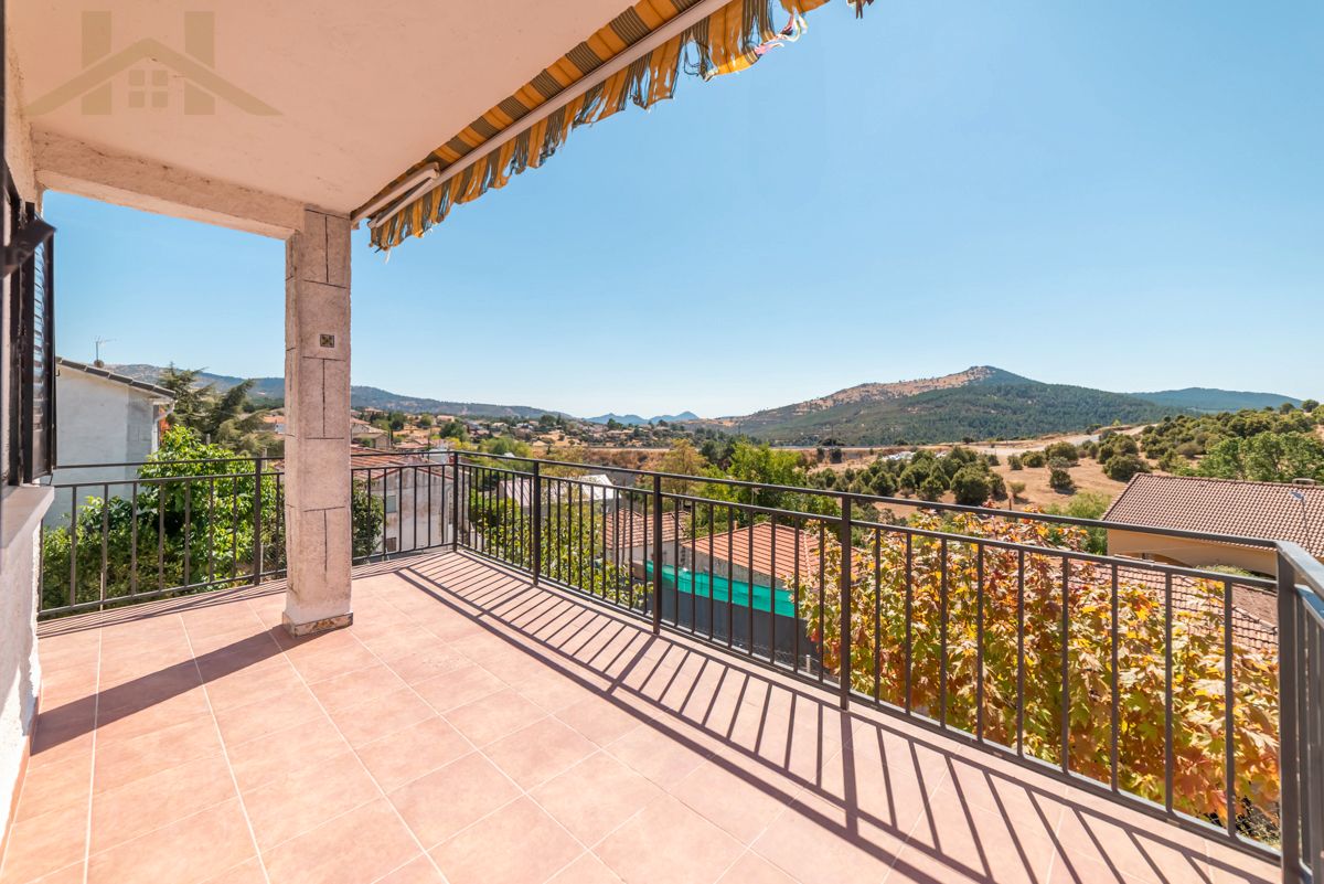 Terrassa de Casa o xalet en venda en Santa María de la Alameda amb Calefacció, Jardí privat i Terrassa